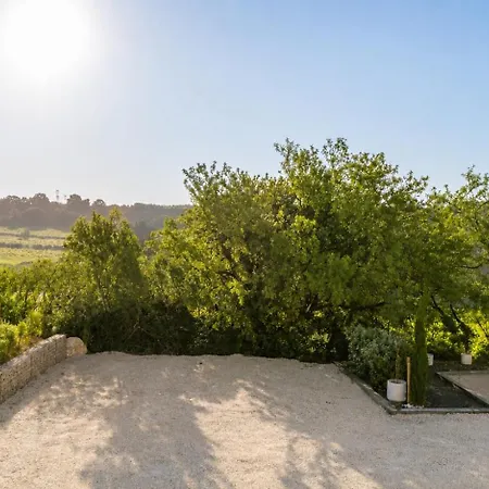-au Bout Les Vignes - Avec Piscine Et Vue Nyaraló Estézargues